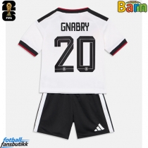 Tyskland Serge Gnabry #20 Hjemmedraktsett Barn VM 2026 Kortermet (+ Korte bukser)